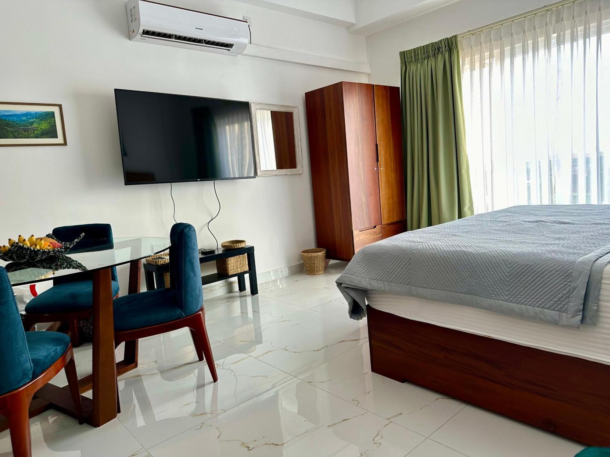 Ocean Breeze Hotel Residencies Britlanka Apartments Negombo Exteriér fotografie