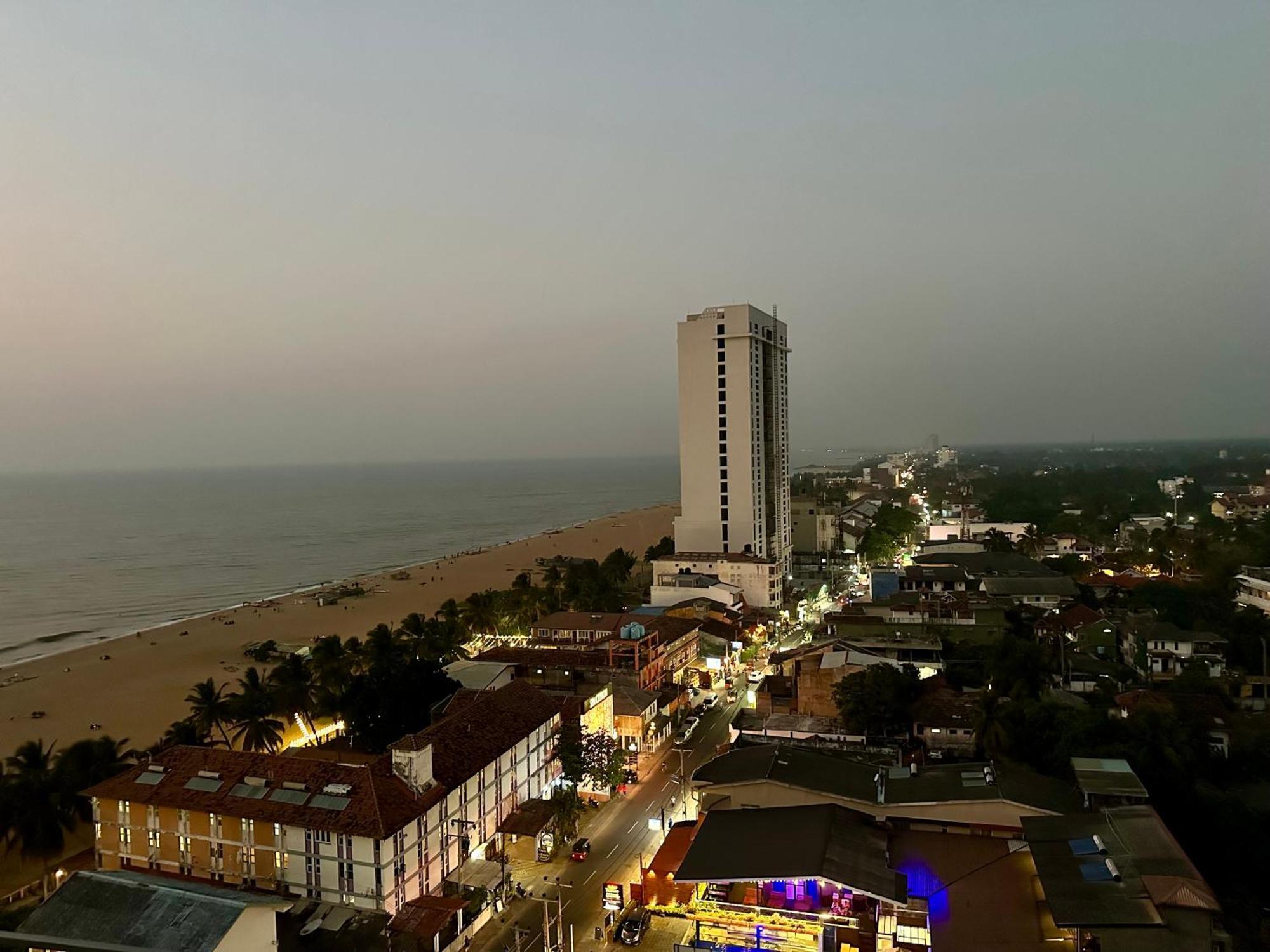 Ocean Breeze Hotel Residencies Britlanka Apartments Negombo Exteriér fotografie