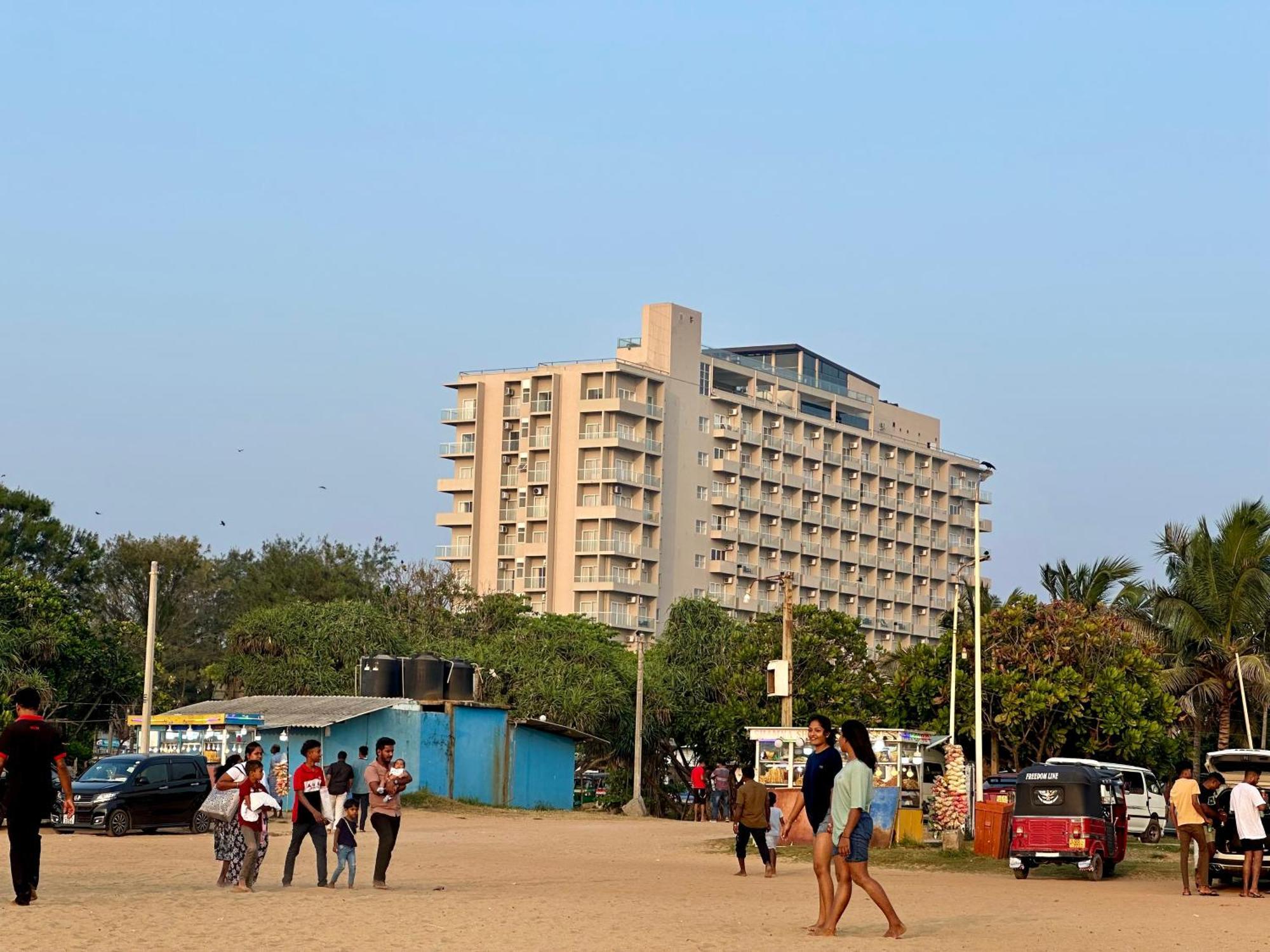 Ocean Breeze Hotel Residencies Britlanka Apartments Negombo Exteriér fotografie
